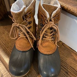 Women’s Sorel duck boots size 7